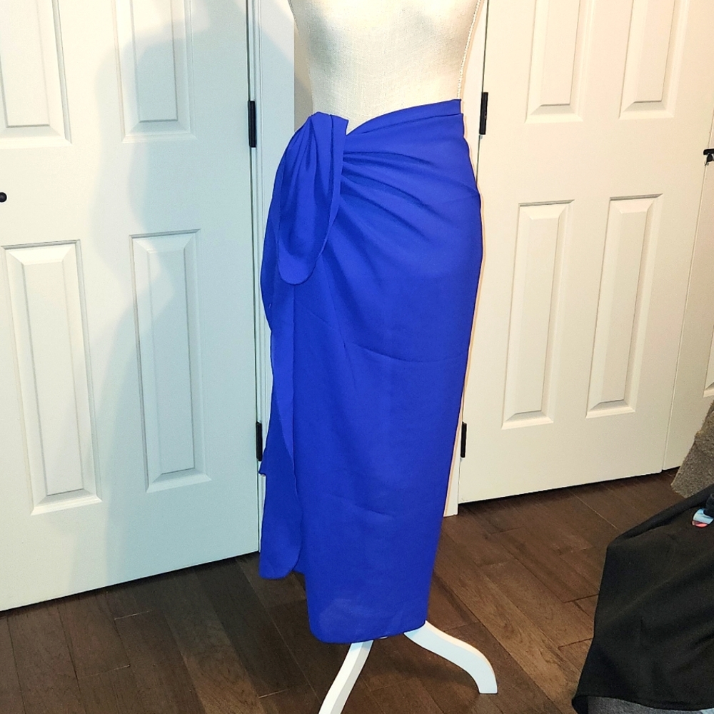 Swimsuit sarongs